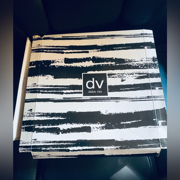 🎉🎉NIB🎉🎉 DV women’s rain boots - Picture 3 of 3